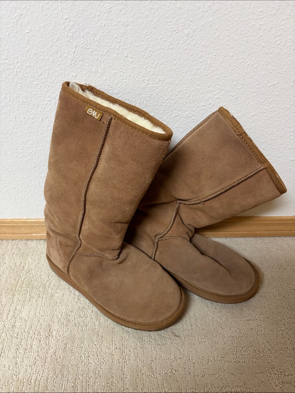 Emu Tall Sheepskin Boots in Chestnut Brown women’s size 39